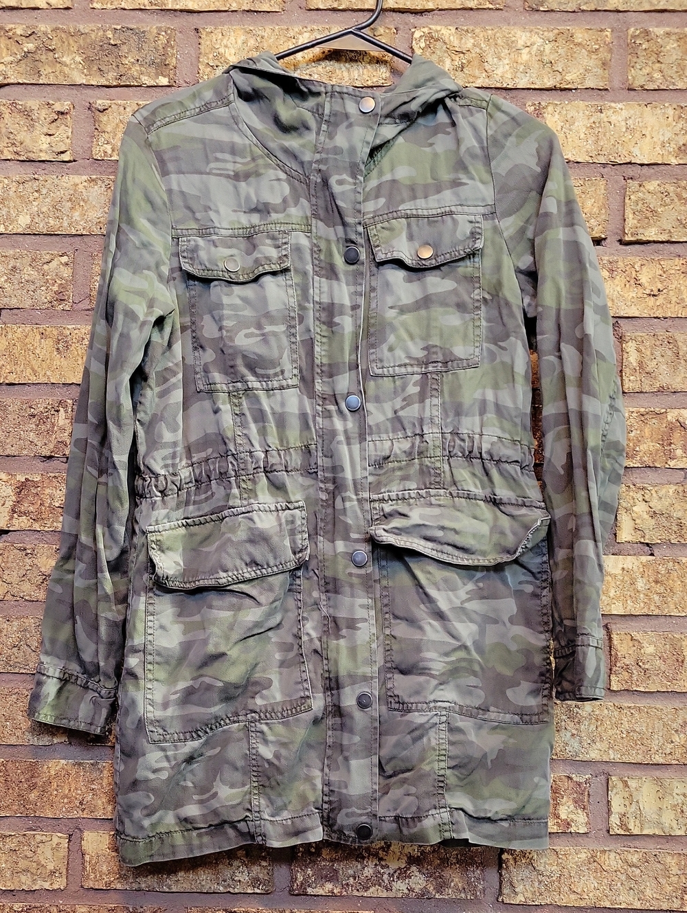 Me Jane Women's Camouflage Hooded Utility Jacket Size Small 100% Tencel